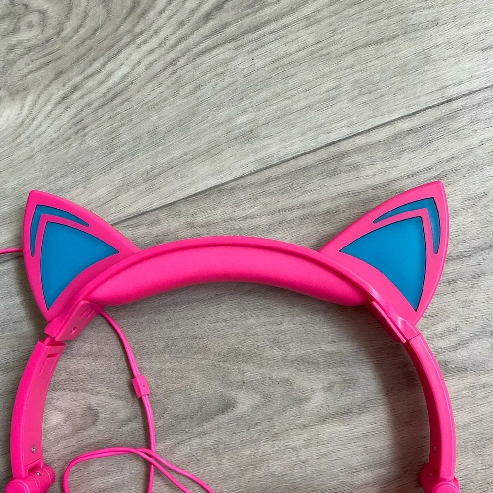 Brand New Justice Hot Pink Cat Ear Headphones with case